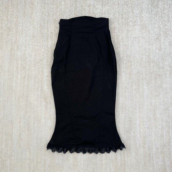 Elegant Black Lace Trim Skirt - Picture 4 of 11